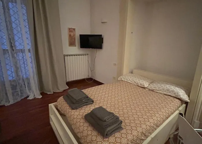 Anni Chiaia Lejlighed