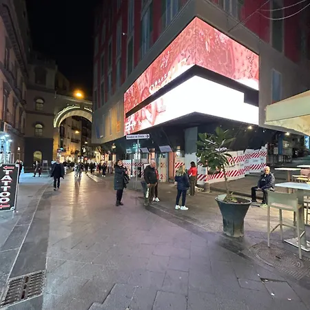 Anni Chiaia Napoli