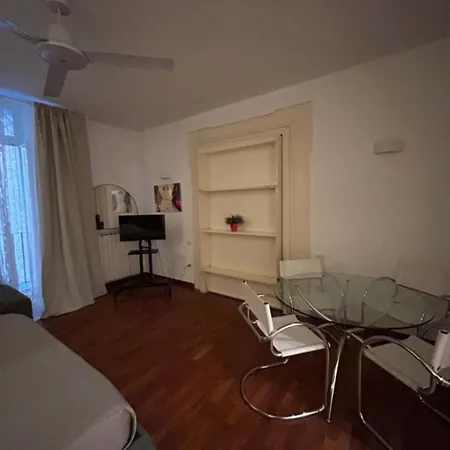 Anni Chiaia Nápoles