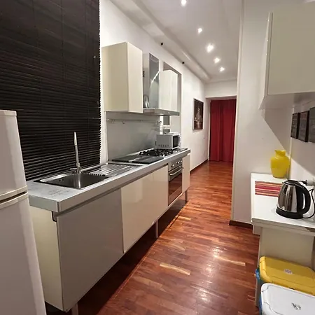 Anni Chiaia * Nápoly