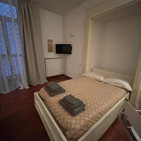 Anni Chiaia Apartman
